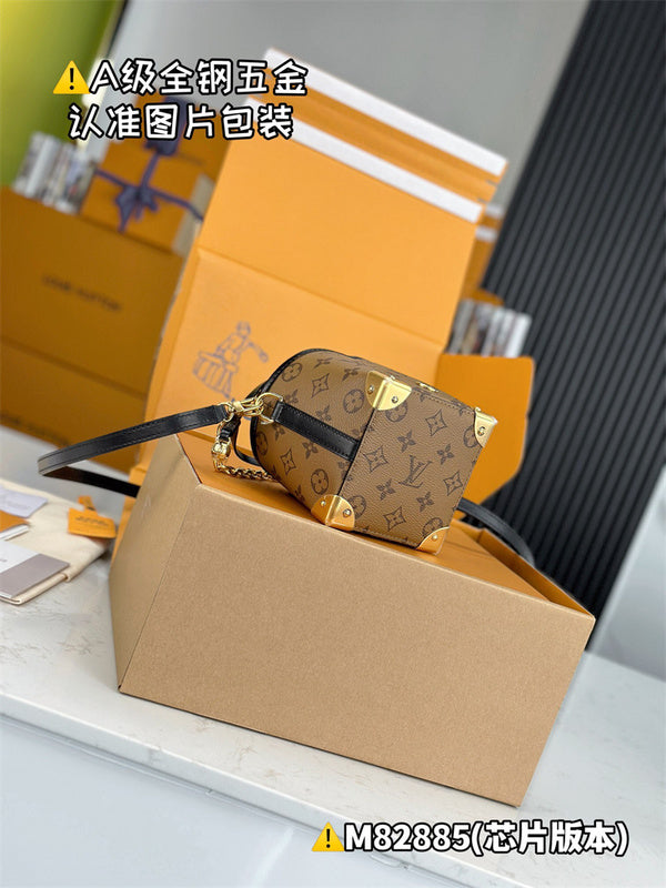  Structured satchel carried on shoulder