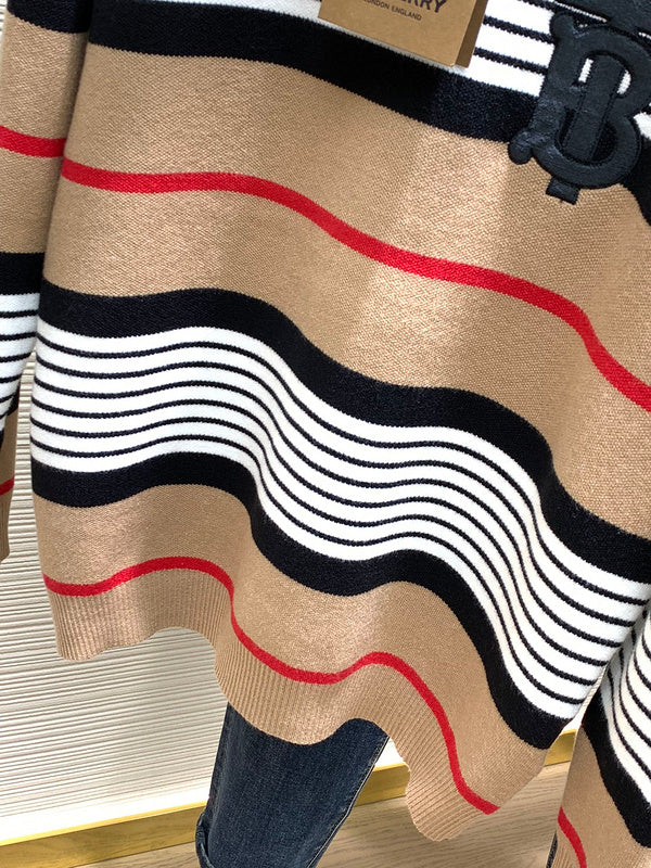 Texture and finish detail of Burberry luxury piece style No.478