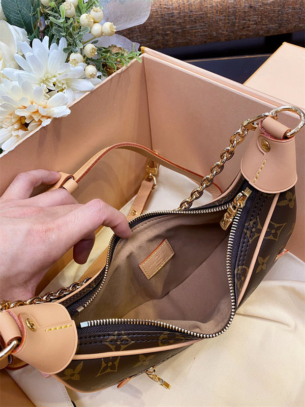  handbag interior and compartment view 9