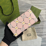 Front view of everyday-luxe modern women's handbag – women's luxury accessory