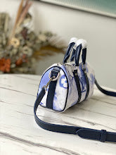 Luxury Iconic Crossbody Bag - Women's Elegant Designer Fashion - NM4903