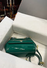 Chic Women's Designer Tote - Luxury Premium Handbag Style - NM6885