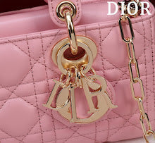 Premium Signature Shoulder Bag - Chic Women's Luxury Designer - NM7404