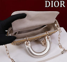 Chic Designer Tote Handbag - Luxury Premium Women's Fashion Bag - NM7494