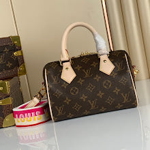 Premium Signature Crossbody - Chic Women's Luxury Designer Bag - NM4828
