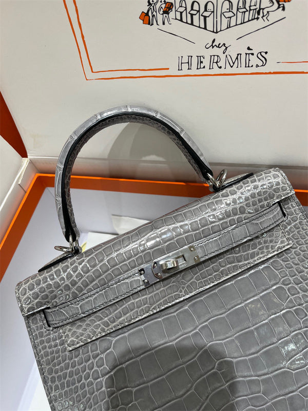  signature crossbody bag detail view showing craftsmanship 8