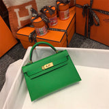  elegant carryall bag styled with outfit 24