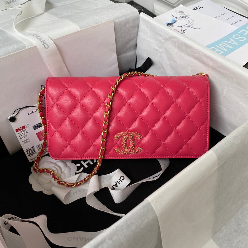 Ziva's Charm handbag – front view (one versatile size)