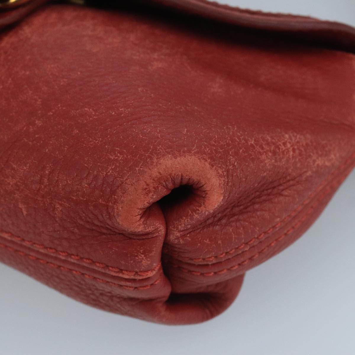 Belvarique elegant leather Shoulder Bag side view