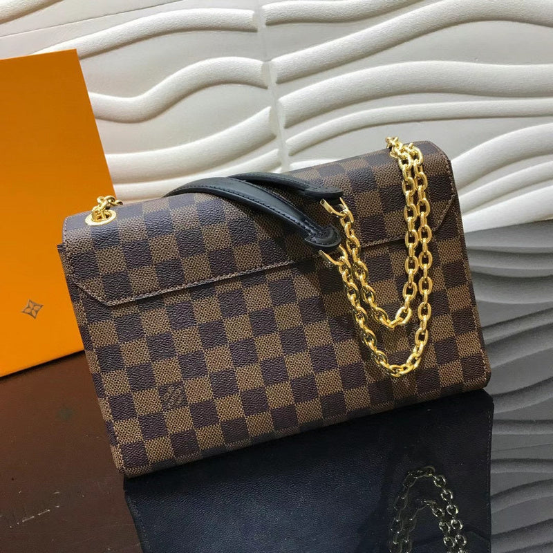 Close-up detail of structured chic women's handbag – women's everyday handbag