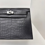  structured tote bag detail view showing craftsmanship 20