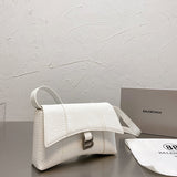 Ziva's Charm handbag – close-up view (one versatile size)