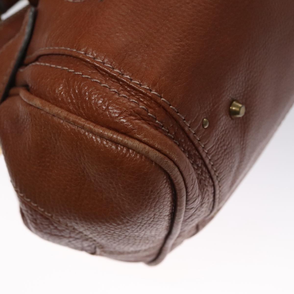 Crisvalux elegant leather Handbag angled view