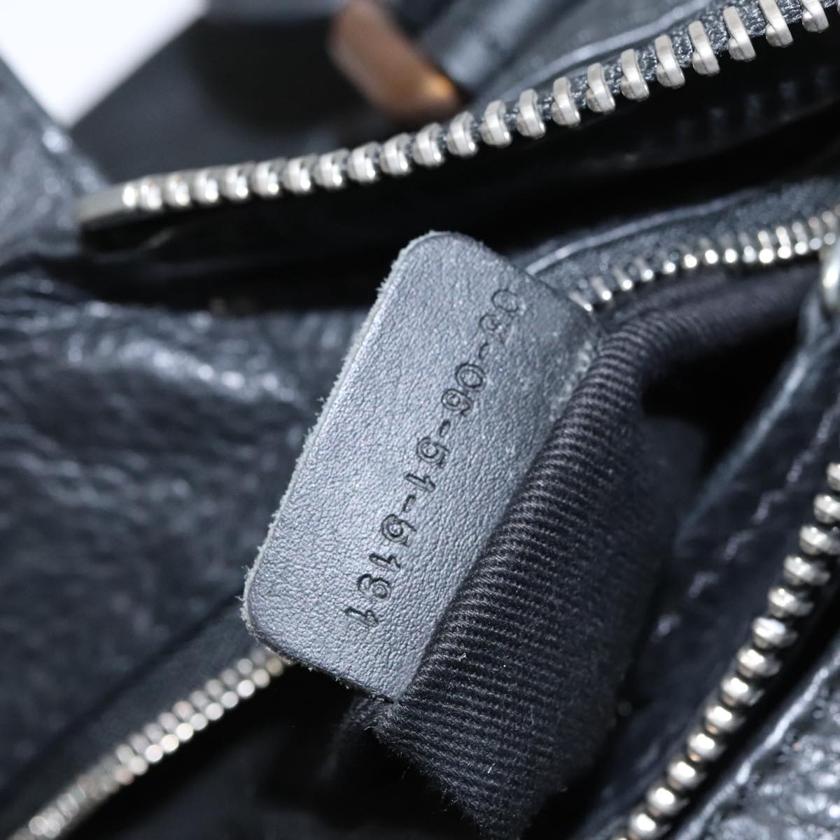 Chloe authentic luxury handbag Black leather craftsmanship