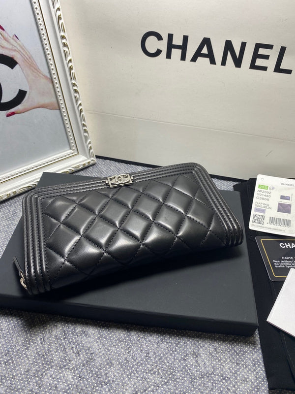  women's handbag, versatile design, view 4