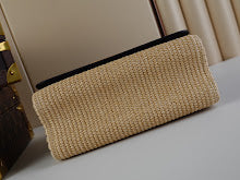 Premium Women's Crossbody Bag - Luxury Designer Fashion Accessory - NM5408