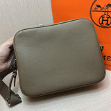  structured bag interior and compartment view