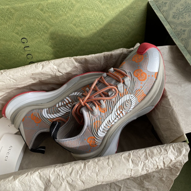 Gucci clean off-white luxury sneakers view 4 chunky sole construction