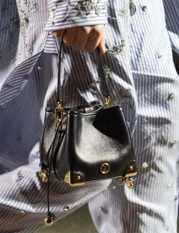  handbag interior and compartment view