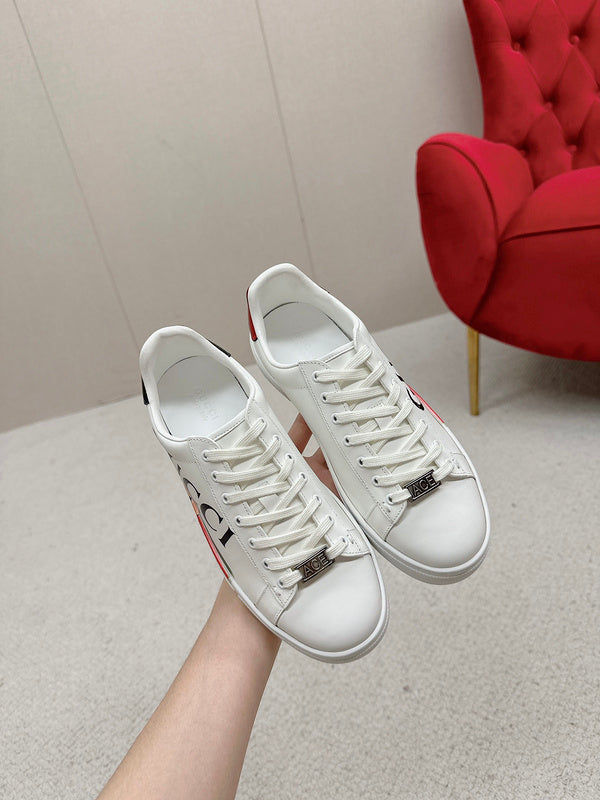 Gucci all-black luxury sneakers view 6 retro runner design