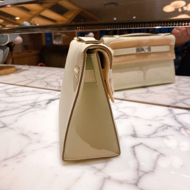 Interior view of tailored premium bag
