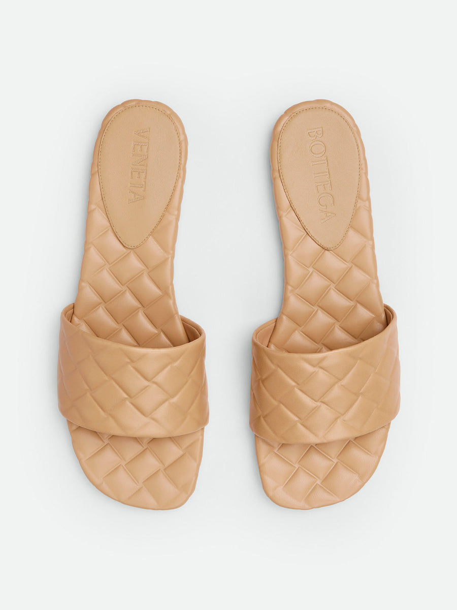 Bottega Veneta premium flats detail and craftsmanship close-up