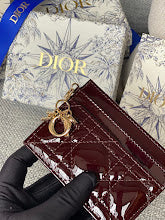 Luxury Iconic Crossbody Bag - Women's Elegant Designer Fashion - NM7311