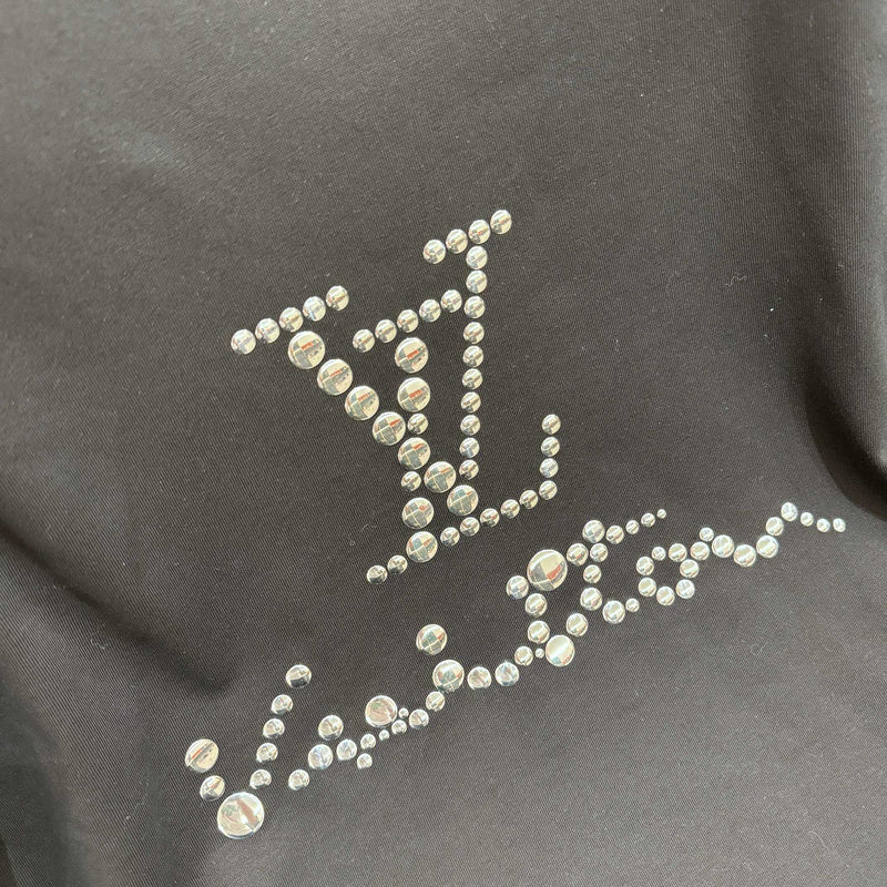 Front view of Louis Vuitton cotton t-shirt with logo-detail design