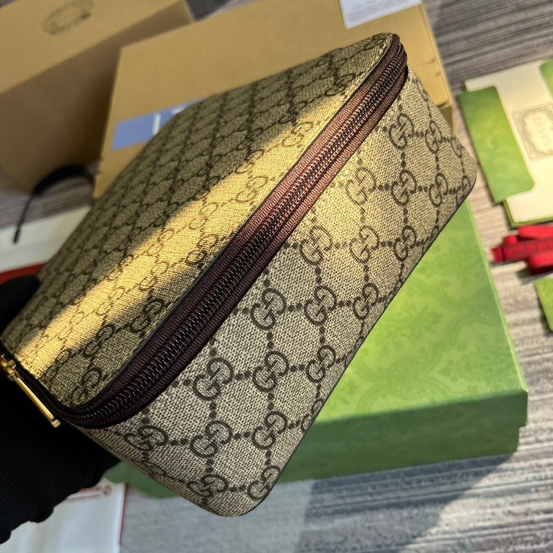 Styled lifestyle shot of signature chic women's handbag – women's premium purse