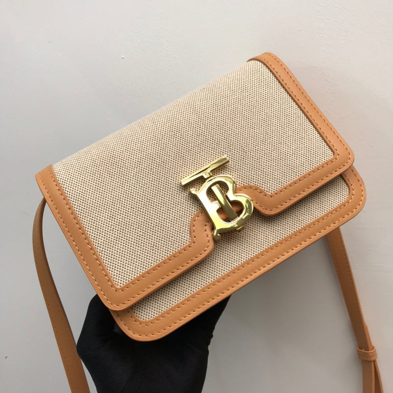 Ziva's Charm handbag – detail view (one versatile size)