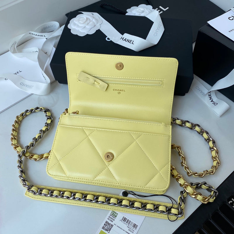  mid purse view 9