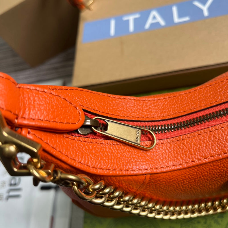 Styled lifestyle shot of elevated sleek women's handbag – women's everyday handbag