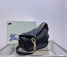 Chic Women's Crossbody Handbag - Luxury Premium Designer Style - NM5497