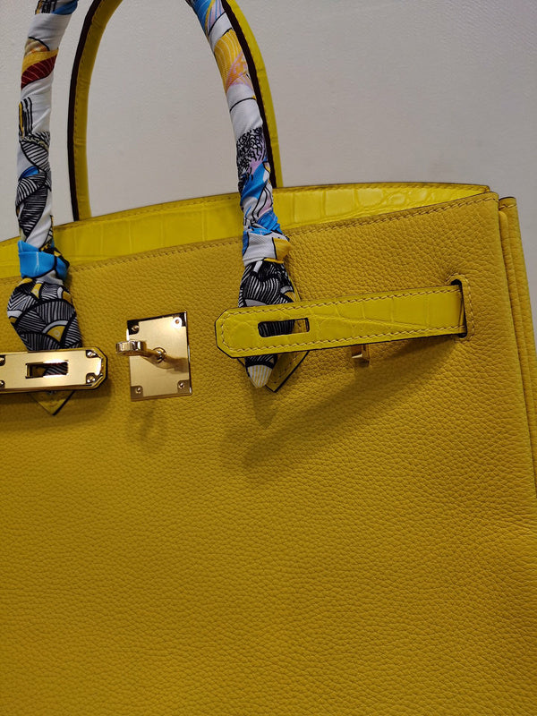 Side view of everyday-ready structured handbag