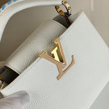 Chic Women's Designer Tote - Luxury Premium Handbag Style - NM5316