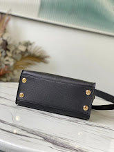 Luxury Signature Top Handle Bag - Elegant Women's Designer Handbag - NM5205