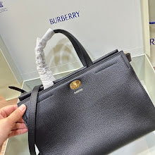 New Premium Heritage Tote Bag - Elegant Women's Luxury Designer Style - NM5617
