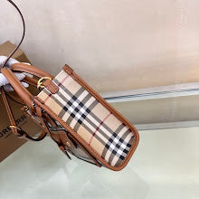 New Designer Monogram Crossbody - Luxury Women's Premium Fashion Bag - NM5821