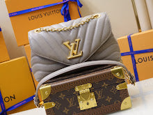 Chic Women's Shoulder Handbag - Luxury Premium Designer Style - NM5260