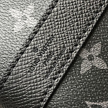 Premium Leather Crossbody Bag - Elegant Women's Designer Handbag - NM4390