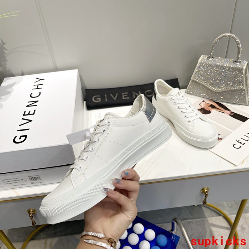 Givenchy shoes Style 111 - packaging and accessories