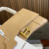 Ziva's Charm handbag – detail view (one versatile size)