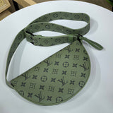  Essential everyday bag carried on shoulder