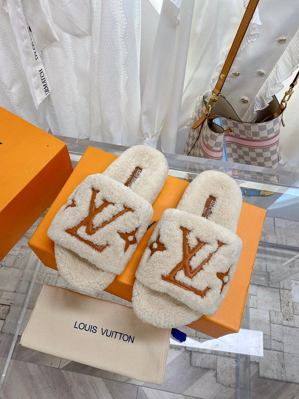 Louis Vuitton shoes Style 330 - top view showing design