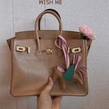  Elegant shoulder bag front view 7
