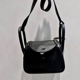  essential everyday bag detail view showing craftsmanship