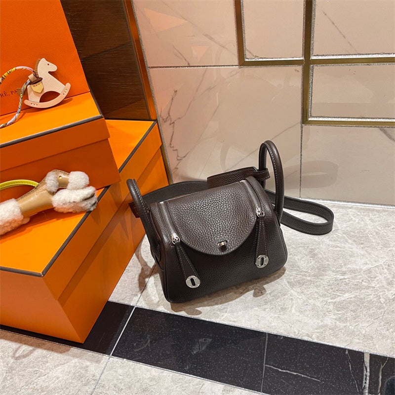 Everyday-Ready bag shown from front angle