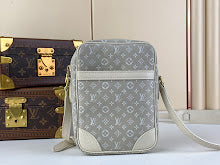 Luxury Large Tote Bag - Women's Premium Designer Fashion Handbag - NM5025
