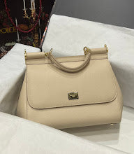 Chic Women's Designer Tote - Luxury Premium Handbag Style - NM7184