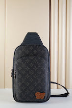 Designer Monogram Crossbody - Luxury Women's Premium Fashion Bag - NM4662